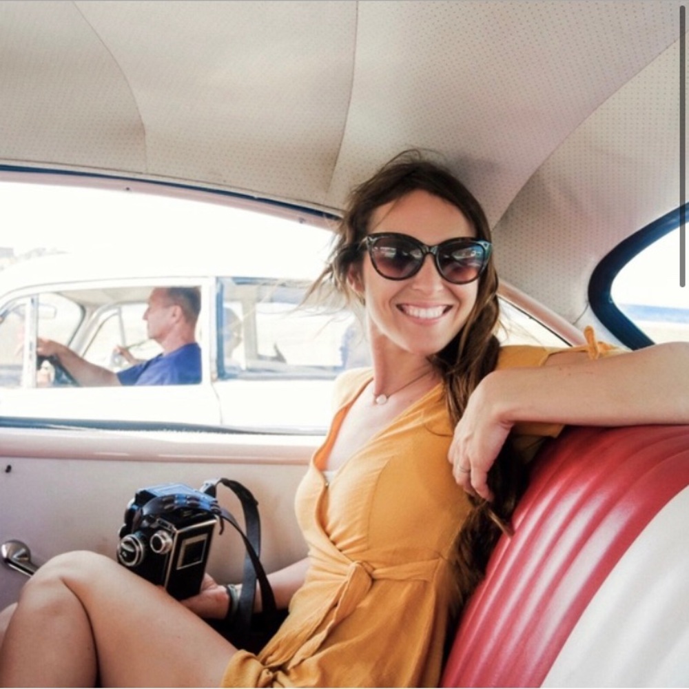 Meet your posher, Lauren